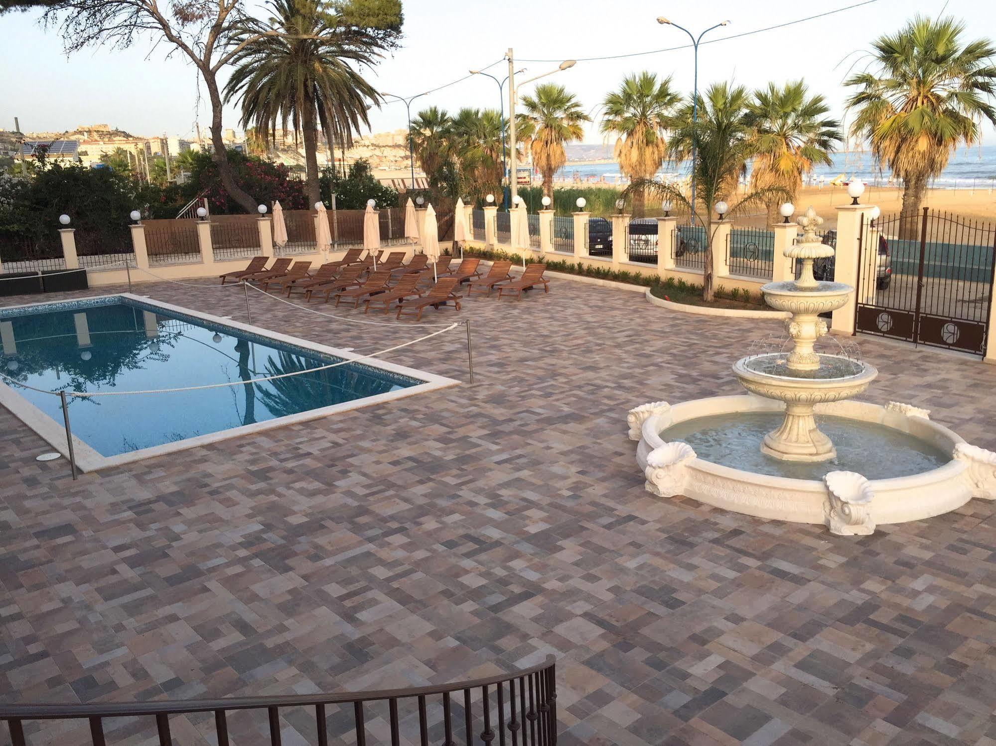 Hotel Riviera Palace Porto Empedocle Ngoại thất bức ảnh