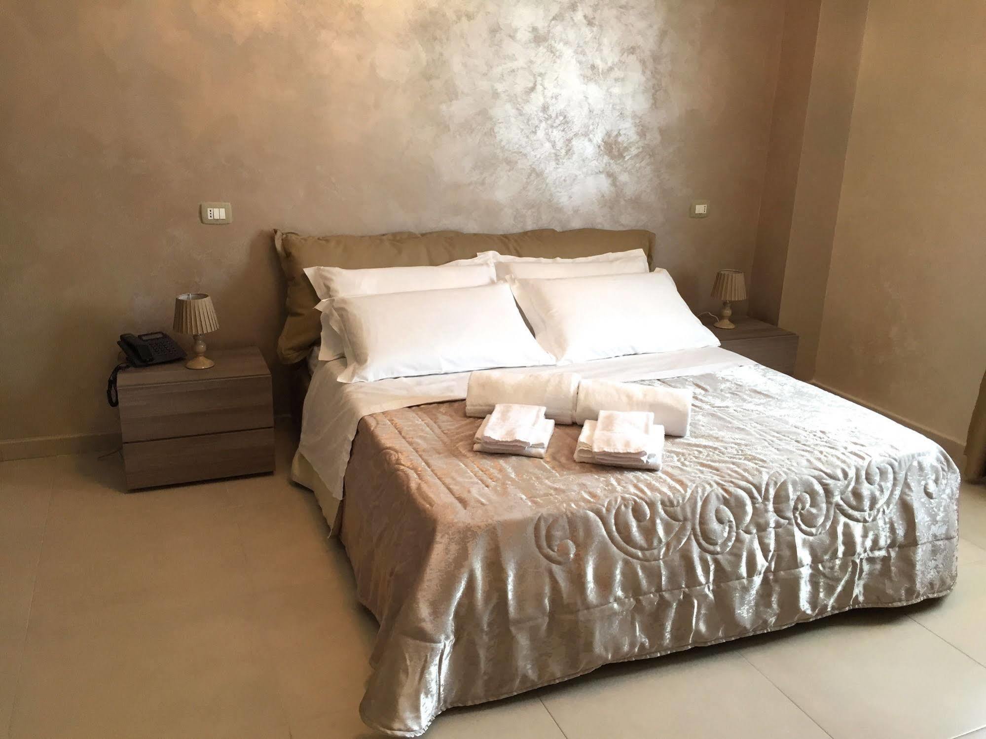 Hotel Riviera Palace Porto Empedocle Ngoại thất bức ảnh