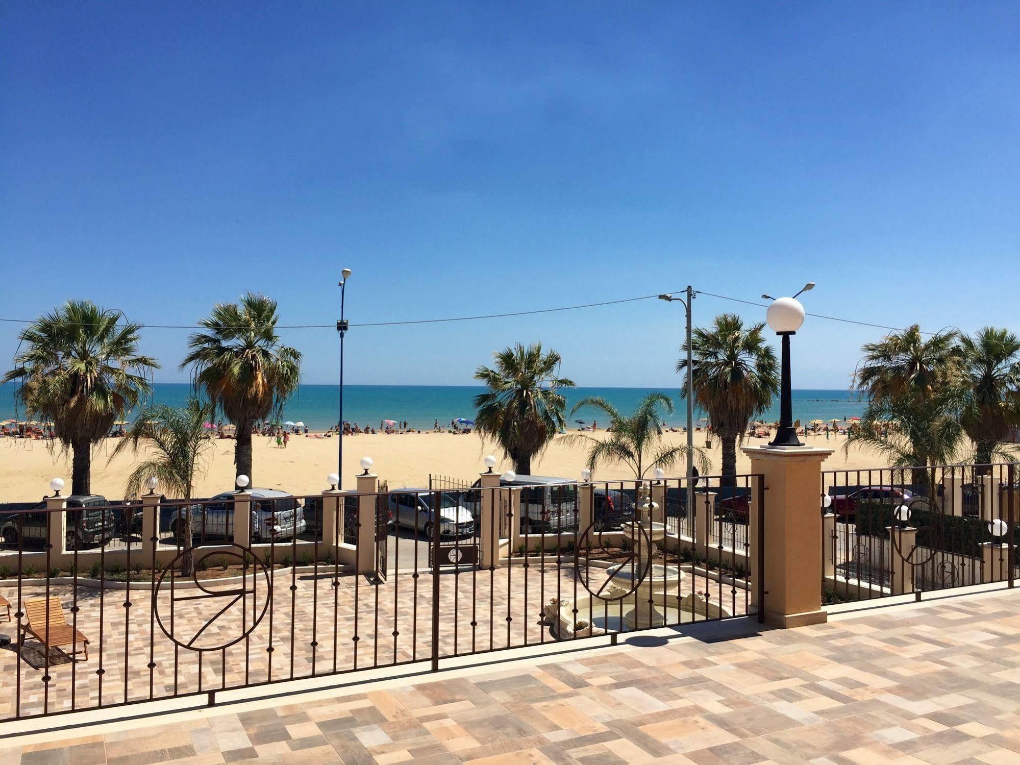 Hotel Riviera Palace Porto Empedocle Ngoại thất bức ảnh